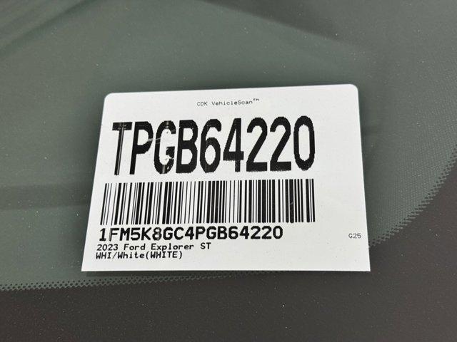 Photo of 2023 Star White Metallic Tri-Coat Ford Explorer
