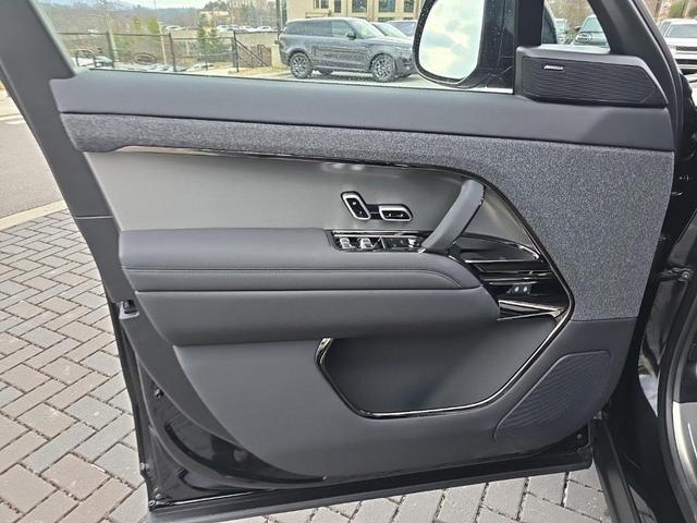 Photo of 2025 Santorini Black Land Rover Range Rover Sport