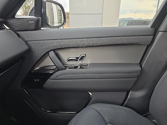 Photo of 2025 Santorini Black Land Rover Range Rover Sport