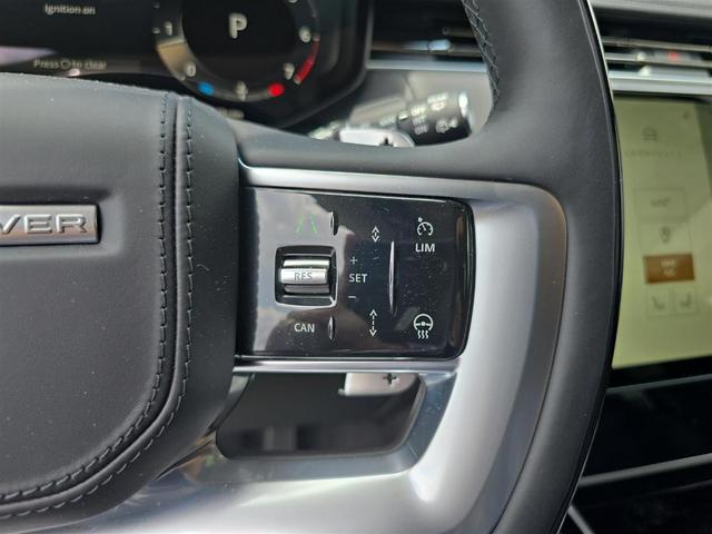 Photo of 2025 Fuji White Land Rover Range Rover