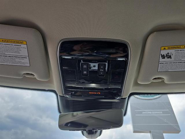 Photo of 2025 Fuji White Land Rover Range Rover
