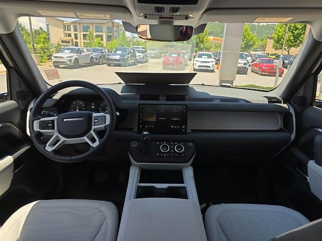 Photo of 2025 Silicon Silver Land Rover Defender