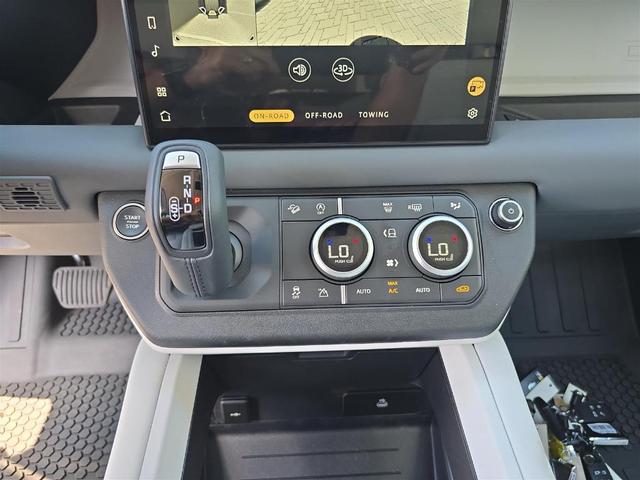 Photo of 2025 Silicon Silver Land Rover Defender