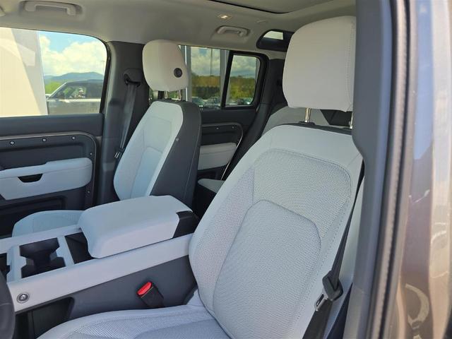 Photo of 2025 Silicon Silver Land Rover Defender