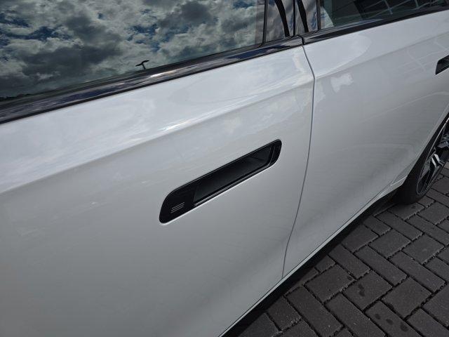 Photo of 2024 White BMW 740