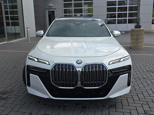 Photo of 2024 White BMW 740