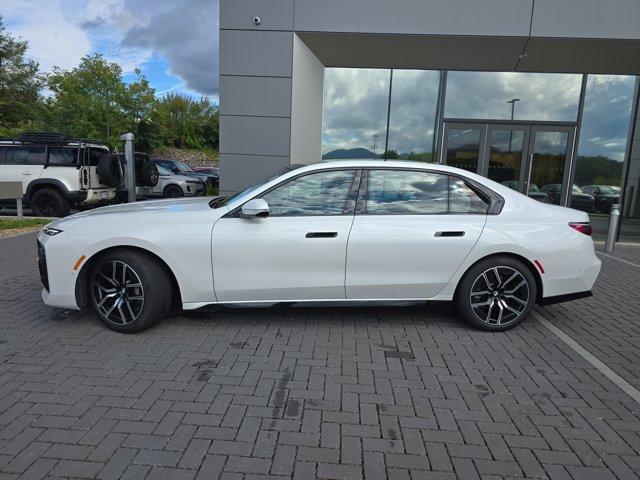 Photo of 2024 White BMW 740