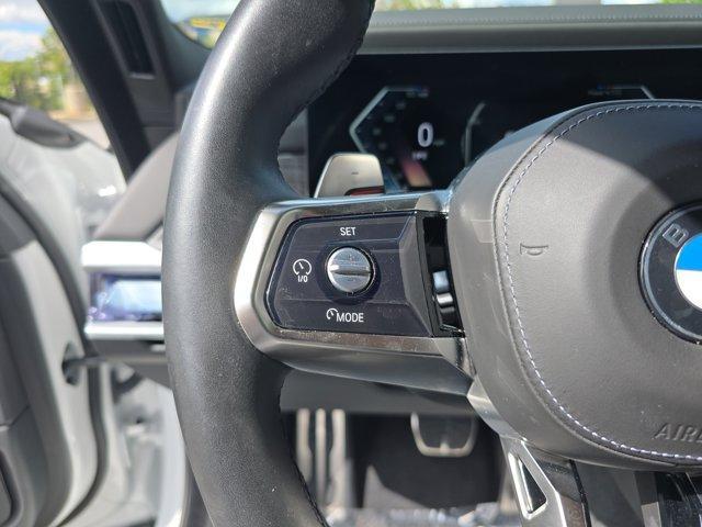 Photo of 2024 White BMW 740