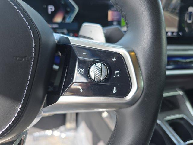 Photo of 2024 White BMW 740