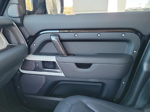 Photo of 2024 Santorini Black Land Rover Defender