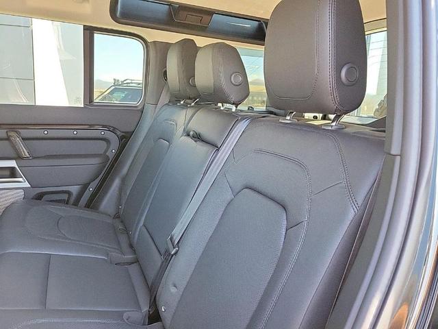 Photo of 2024 Santorini Black Land Rover Defender