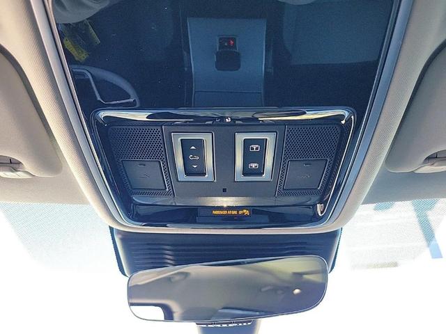 Photo of 2025 Varesine Blue Land Rover Range Rover Velar