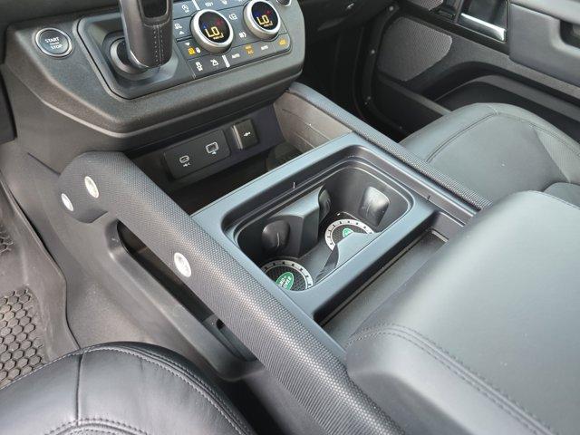 Photo of 2024 Santorini Black Land Rover Defender