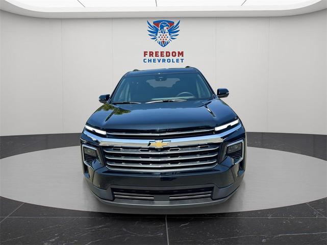 Photo of 2026 Mosaic Black Metallic Chevrolet Traverse