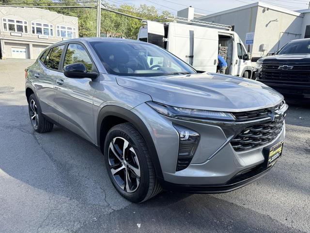 Photo of 2025 Sterling Gray Metallic Chevrolet Trax
