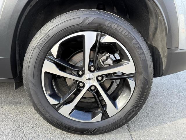 Photo of 2025 Sterling Gray Metallic Chevrolet Trax
