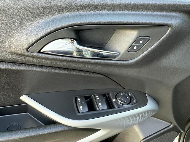 Photo of 2025 Sterling Gray Metallic Chevrolet Trax