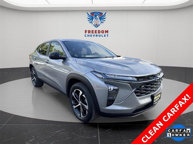 Photo of 2025 Sterling Gray Metallic Chevrolet Trax