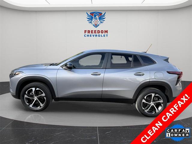 Photo of 2025 Sterling Gray Metallic Chevrolet Trax
