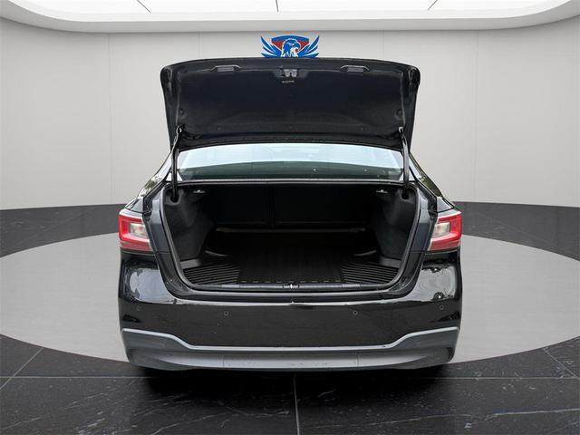 Photo of 2022 Crystal Black Silica Subaru Legacy