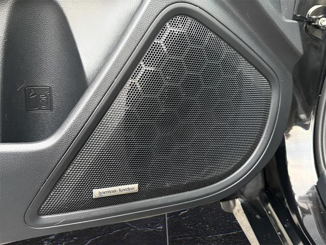 Photo of 2022 Crystal Black Silica Subaru Legacy
