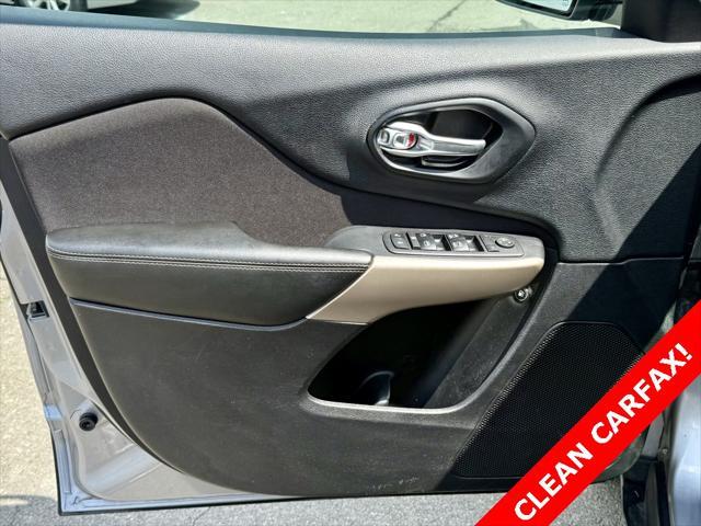 Photo of 2017 Billet Silver Metallic Clearcoat Jeep Cherokee