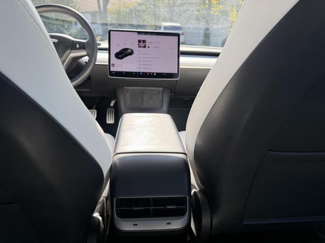 Photo of 2021 Solid Black Tesla Model 3