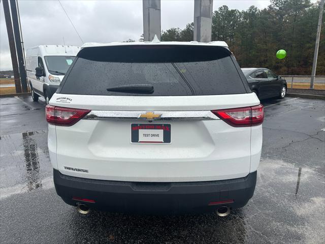 Photo of 2019 Summit White Chevrolet Traverse
