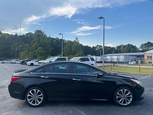 Photo of 2014 Phantom Black Metallic Hyundai SONATA
