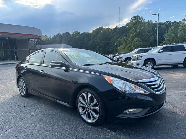Photo of 2014 Phantom Black Metallic Hyundai SONATA
