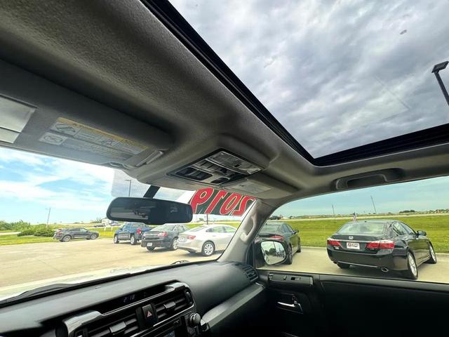Photo of 2019 Blizzard Pearl Toyota 4Runner