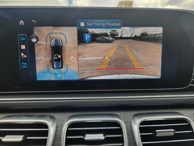Photo of 2025 Twilight Blue Metallic Mercedes-Benz GLS 450
