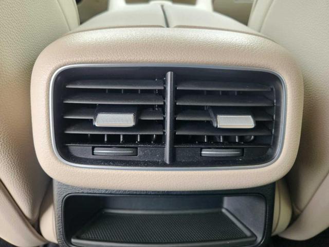 Photo of 2025 Polar White Mercedes-Benz GLE 350