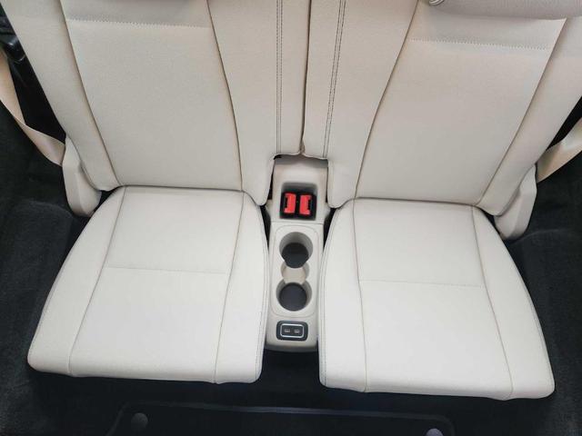 Photo of 2025 Polar White Mercedes-Benz GLE 350