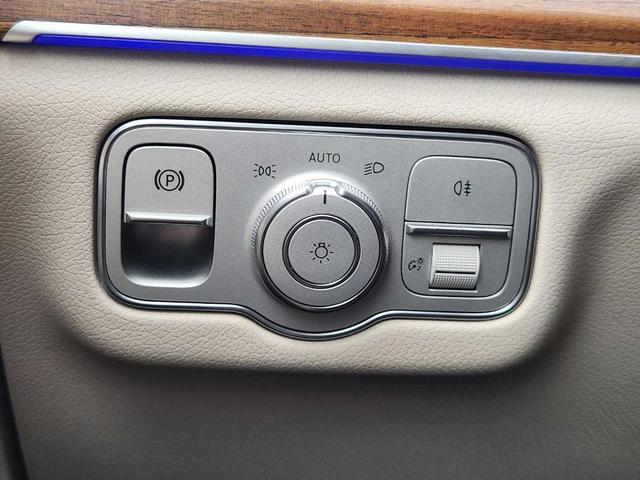 Photo of 2025 Polar White Mercedes-Benz GLE 350