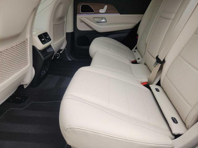 Photo of 2025 Polar White Mercedes-Benz GLE 350