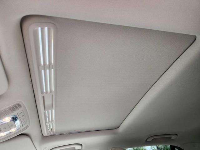 Photo of 2025 Polar White Mercedes-Benz GLE 350