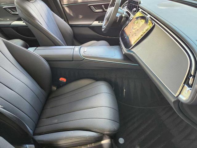 Photo of 2025 Black Mercedes-Benz E-Class