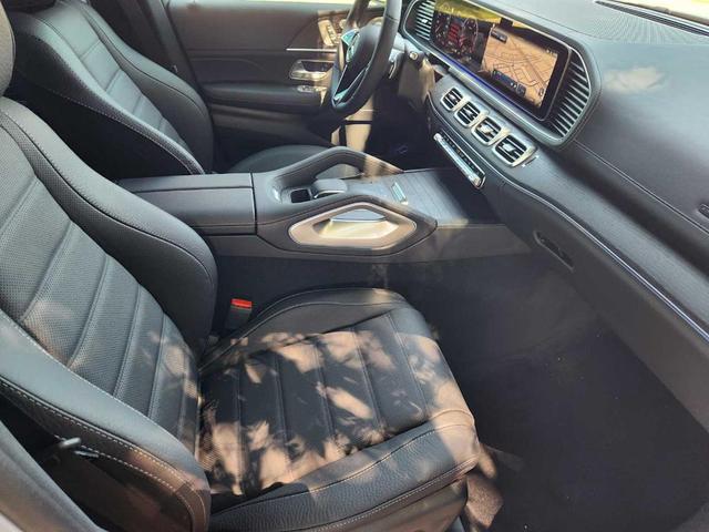Photo of 2026 Light Adriatic Blue Metallic Mercedes-Benz GLE 450