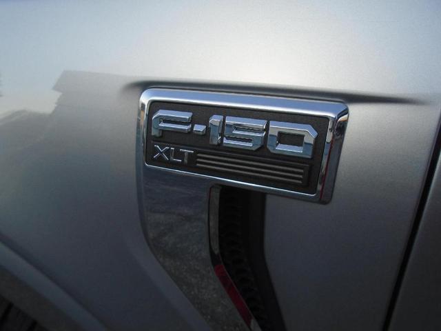 Photo of 2023 Iconic Silver Metallic Ford F-150