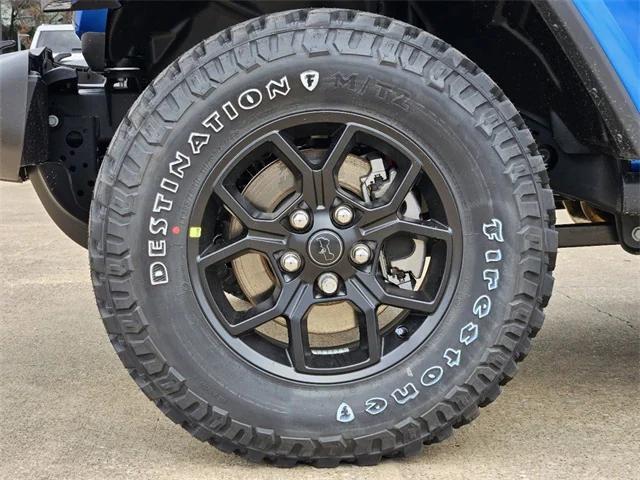 Photo of 2025 Hydro Blue Pearlcoat Jeep Gladiator
