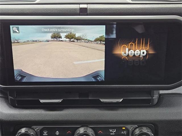 Photo of 2025 Hydro Blue Pearlcoat Jeep Gladiator
