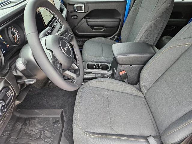 Photo of 2025 Hydro Blue Pearlcoat Jeep Gladiator