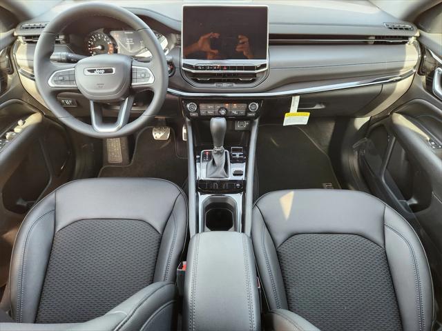 Photo of 2025 Hydro Blue Pearlcoat Jeep Compass