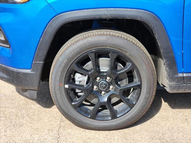 Photo of 2025 Hydro Blue Pearlcoat Jeep Compass