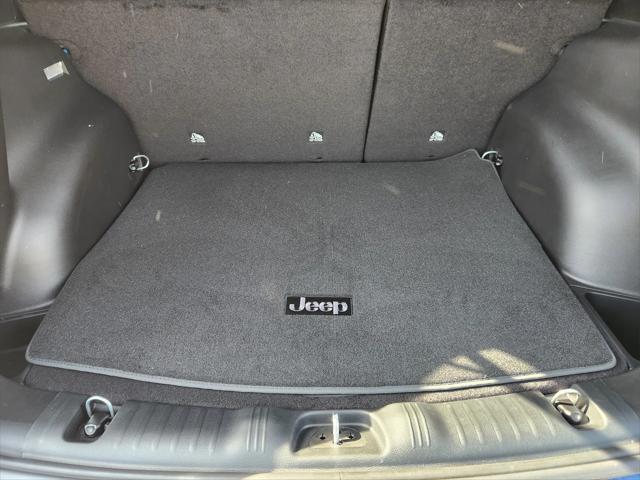 Photo of 2025 Hydro Blue Pearlcoat Jeep Compass