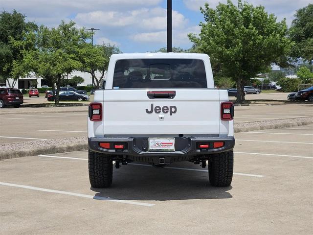 Photo of 2025 Bright White Jeep Gladiator