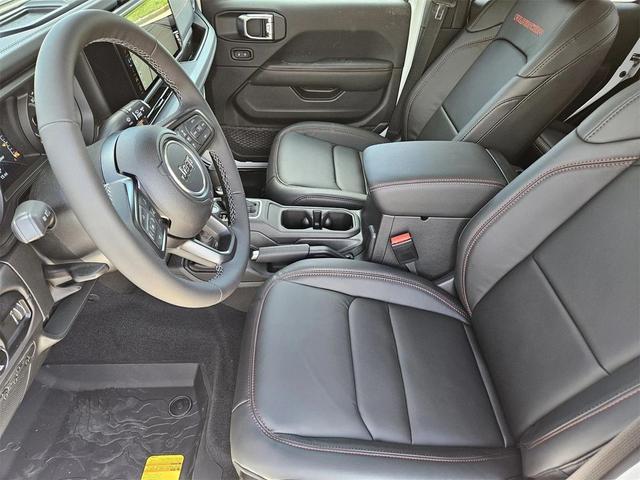 Photo of 2025 Bright White Jeep Gladiator