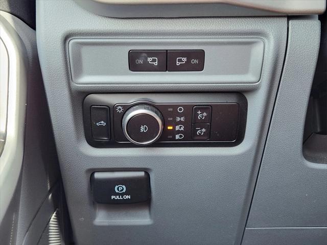 Photo of 2023 Oxford White Ford F-150