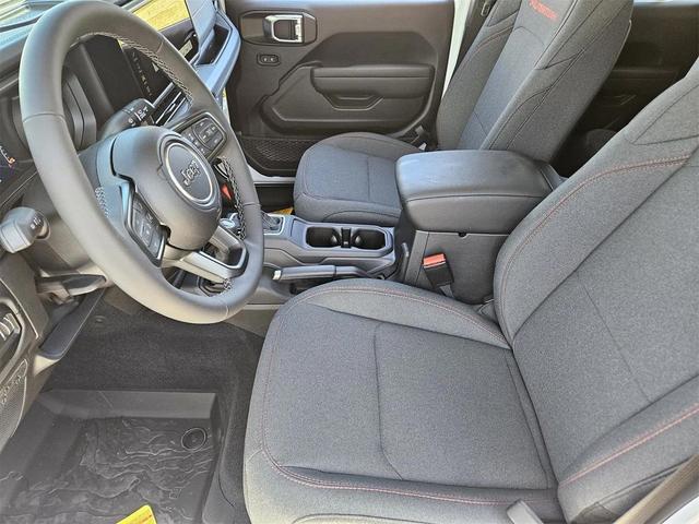 Photo of 2025 Bright White Jeep Gladiator